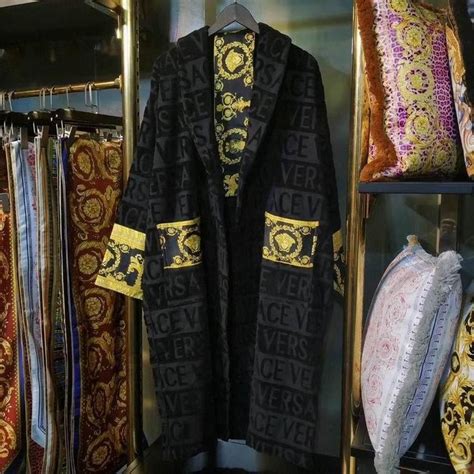 fake versace robe reddit